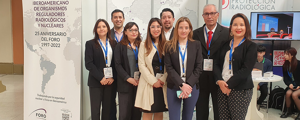 Funcionarios y funcionarias de la DiSNR marcan presencia en XII Congreso Regional IRPA desarrollado en Chile
